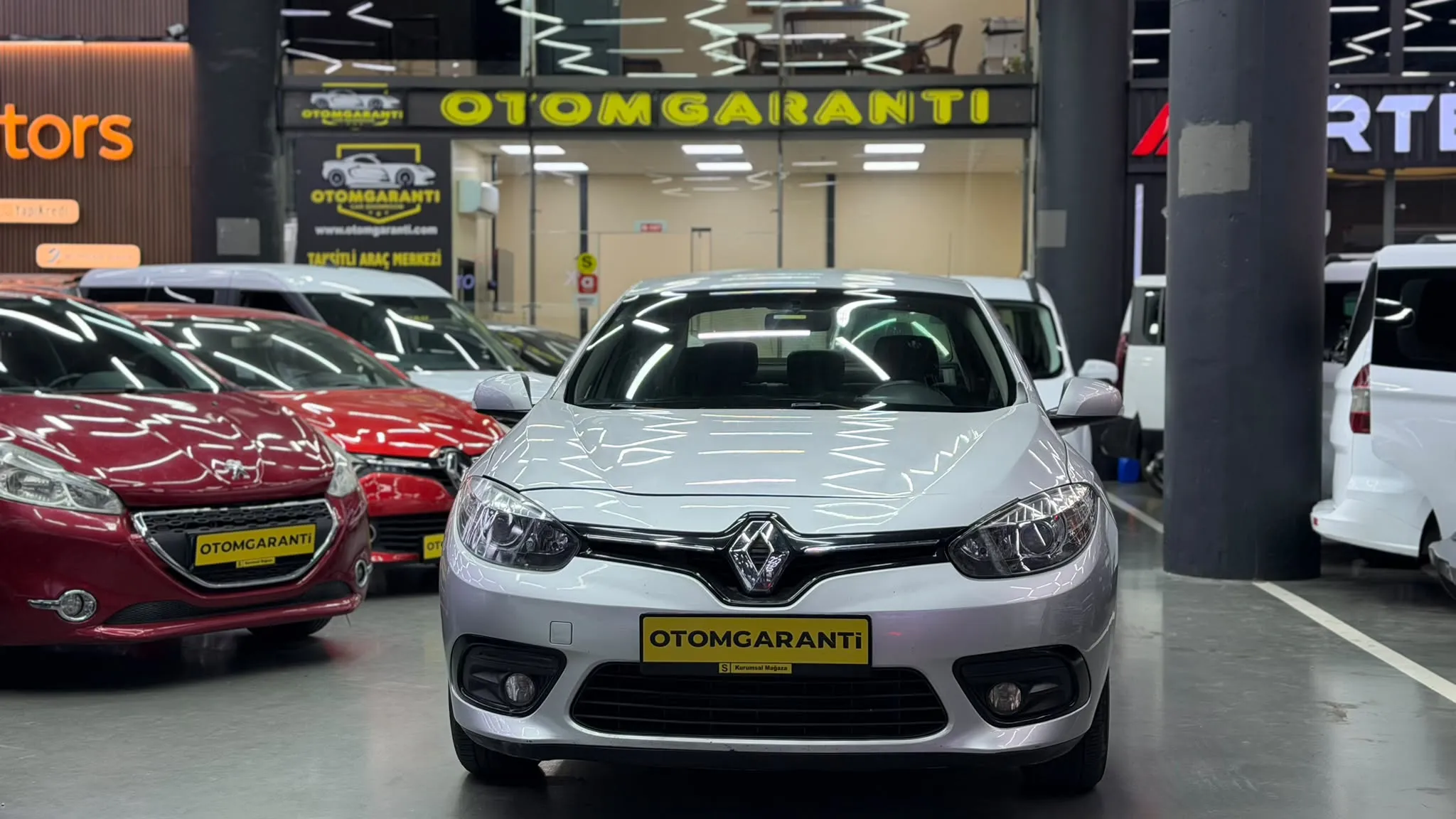 RENAULT FLUENCE 200 BİN TL PEŞİNAT İLE 36 AY TAKSİT İMKANI